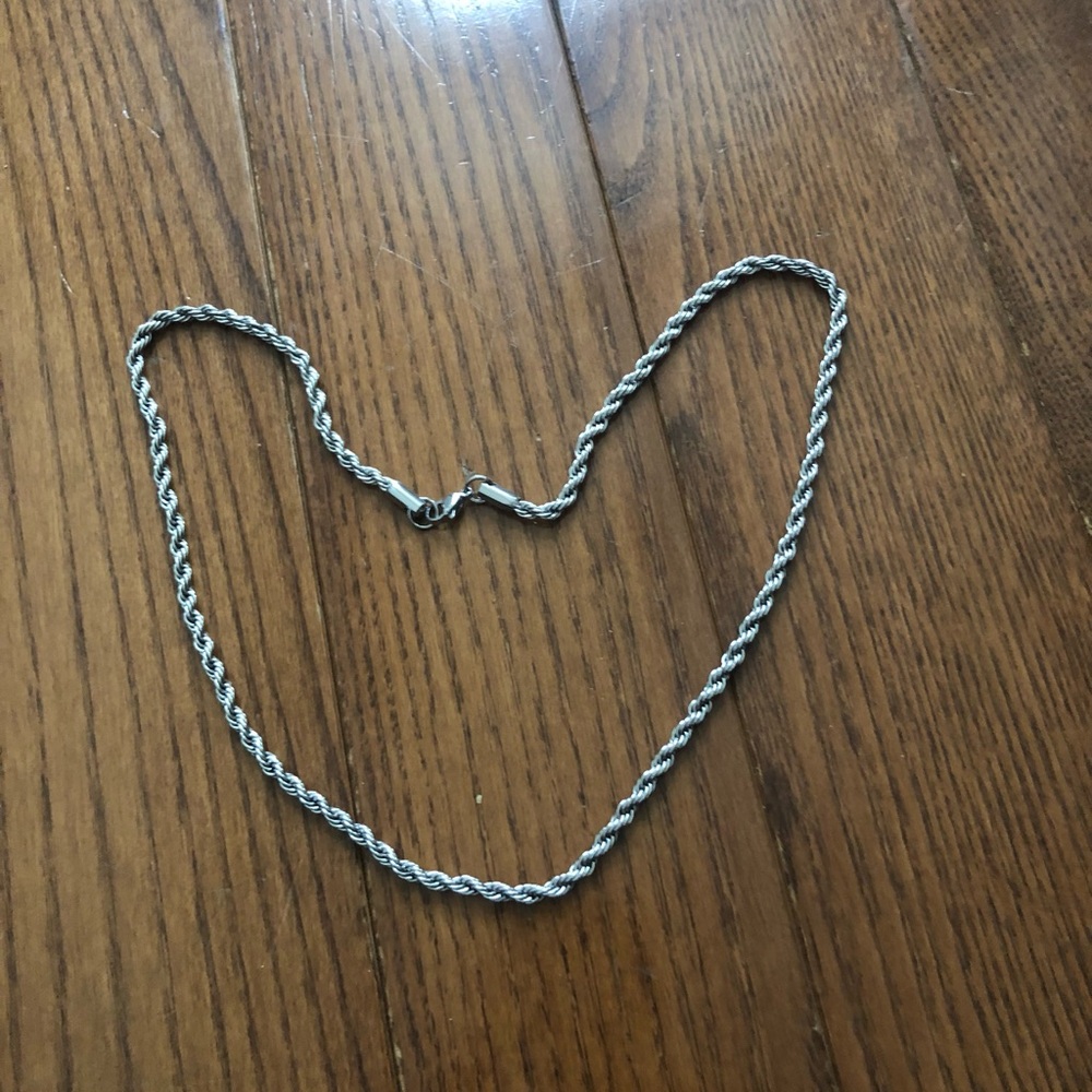 Silver chain necklace